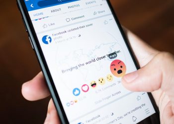 Cách xóa ảnh hàng loạt trên Facebook 2025