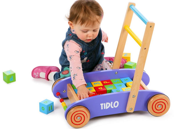 Top 11 quà tặng cho bé trai 1 tuổi thiết thực nhất