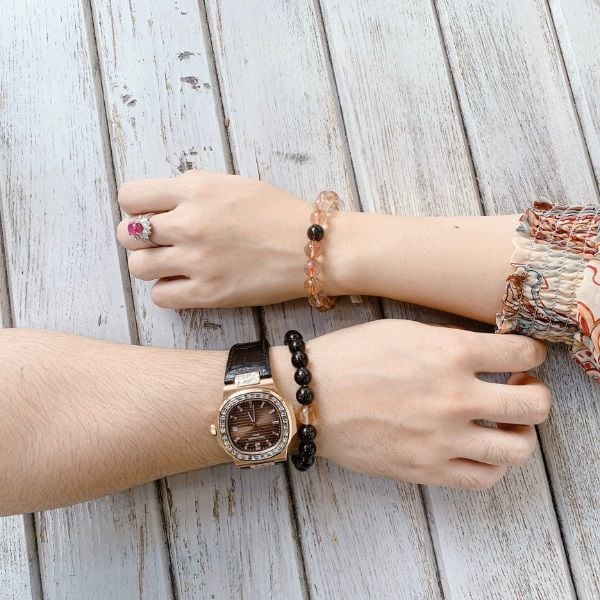 Vòng tay phong thủy nên đeo tay nào?